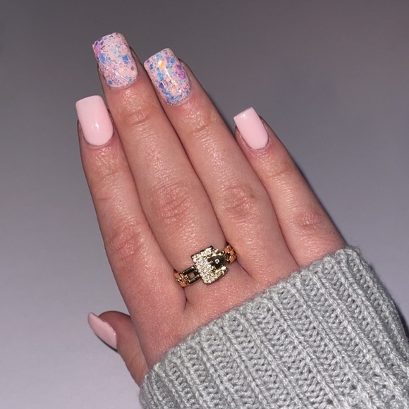 Unique ring - Picture 5 of 12